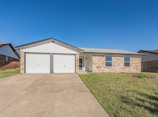 6429 Macarthur Dr, Watauga, TX 76148