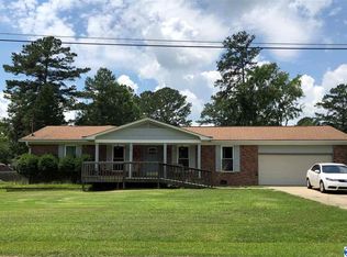 214 6th St, Rainbow City, AL 35906