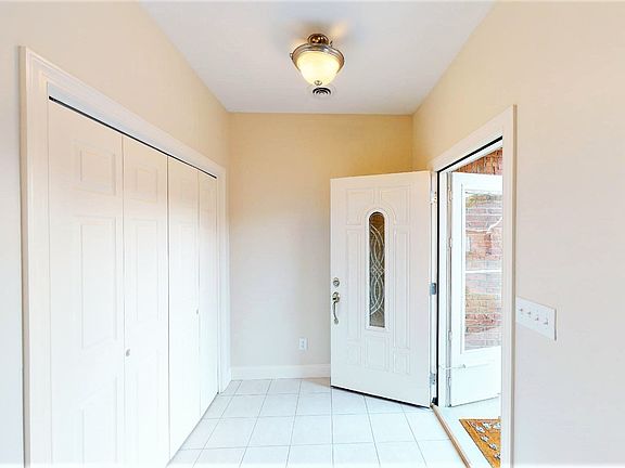 2nd image of 115 Southridge Dr