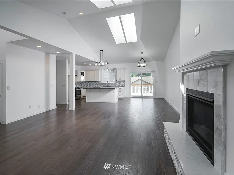 116 S 42nd St — Photo 7