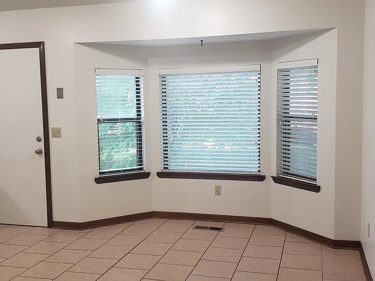 7001 Pauline Cir — Photo 13