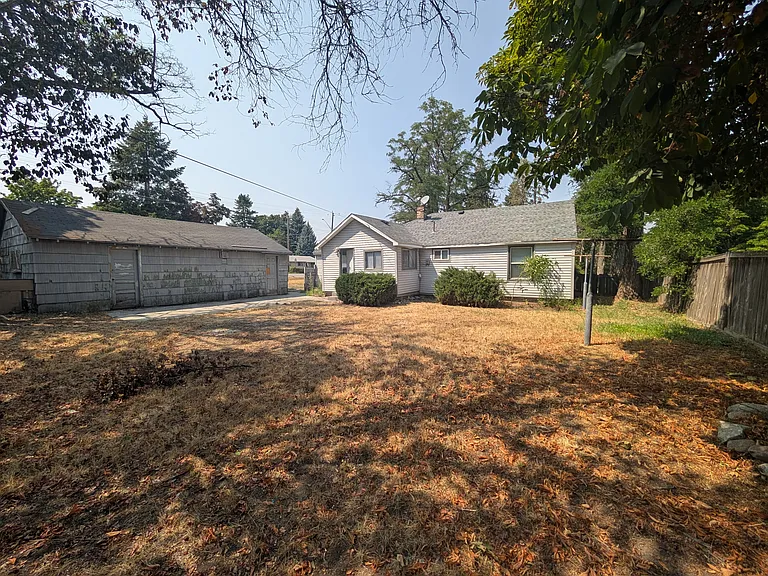11408 E Empire Ave — Photo 20