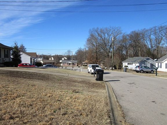 4th image of 128 Monarch Ln