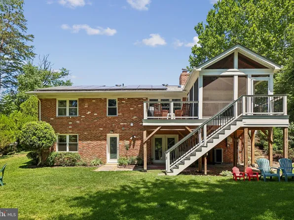 6437 Pima St, Alexandria, VA 22312