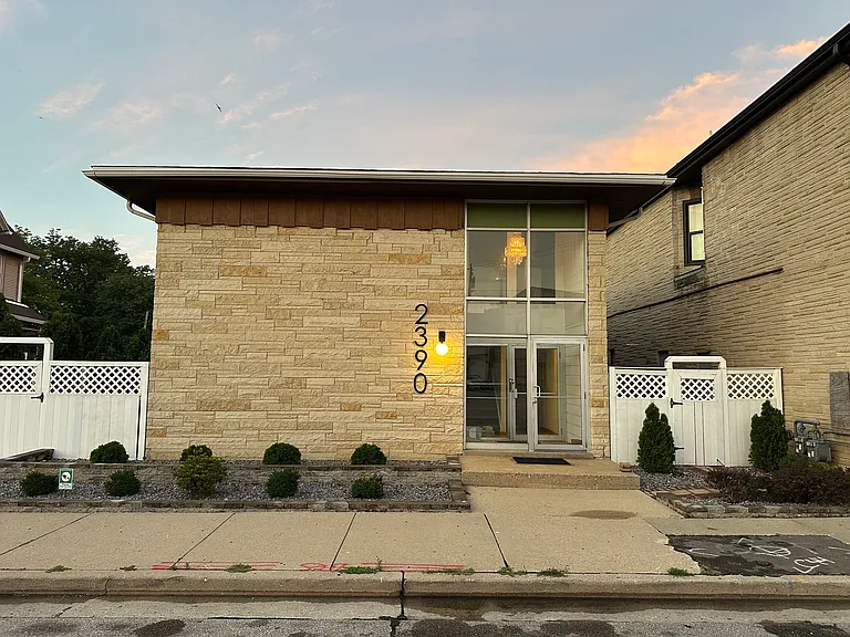 2390 S Kinnickinnic Ave #5 — Photo 11