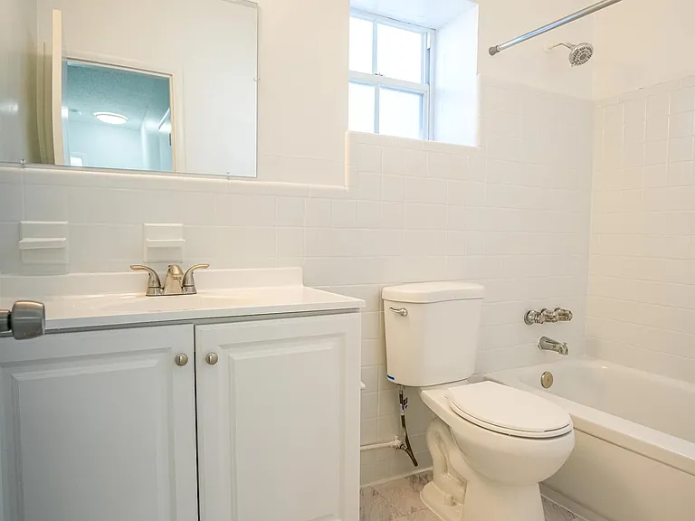 1940 Bay Dr #15 — Photo 26