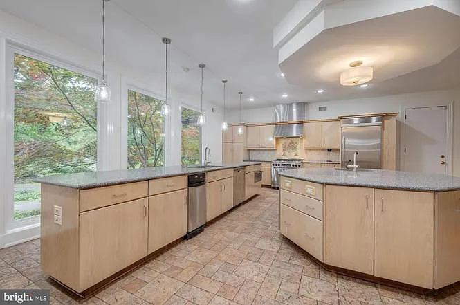 9612 Halter Ct — Photo 7