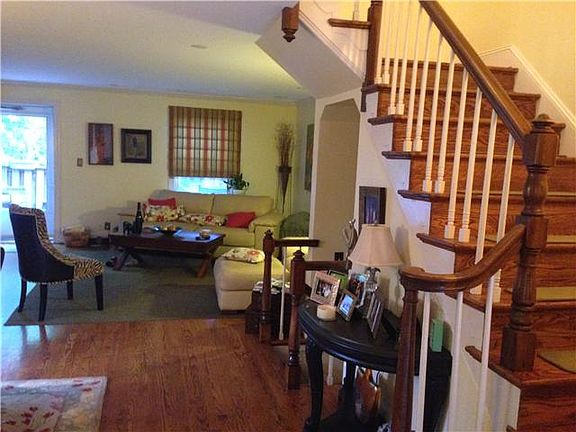 5th image of 1008 N Broom St