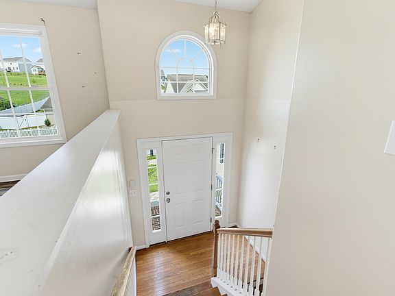 5th image of 85 Lofty Cir