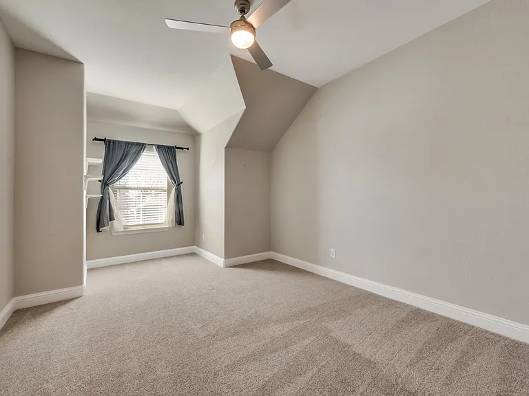 1825 Ridge Creek Ln — Photo 12