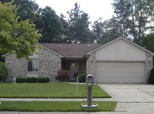 30931 Mayville St, Livonia, MI 48152