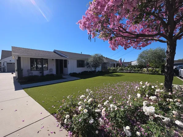 654 W 3rd St, Azusa, CA 91702