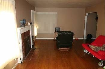 2nd image of 584 Fortuna Ave