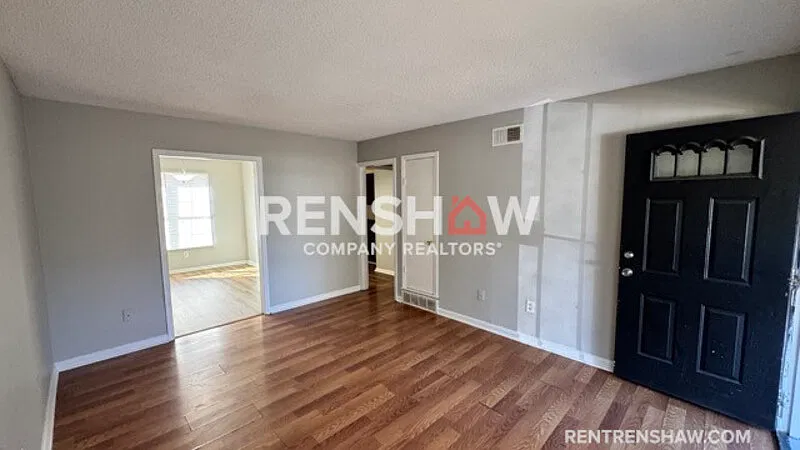 4 bed, 1.5 bath, 1189 sqft, $1,250 — Photo 2