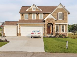 9560 Sunset Ridge Dr NE, Rockford, MI 49341