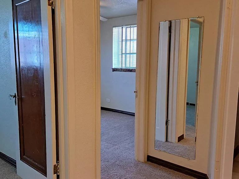 287 S Lafayette St — Photo 13