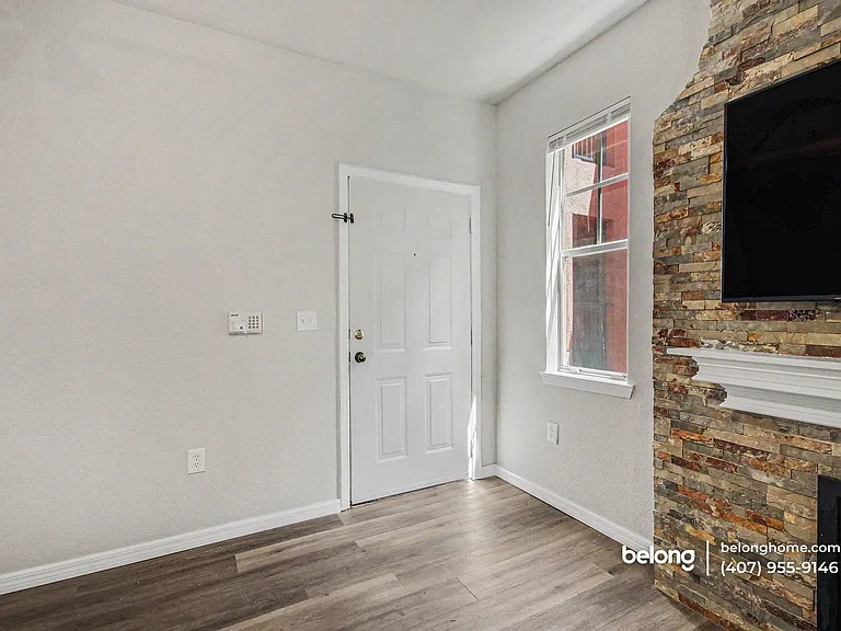 107 Vista Verdi Cir #213 — Photo 4