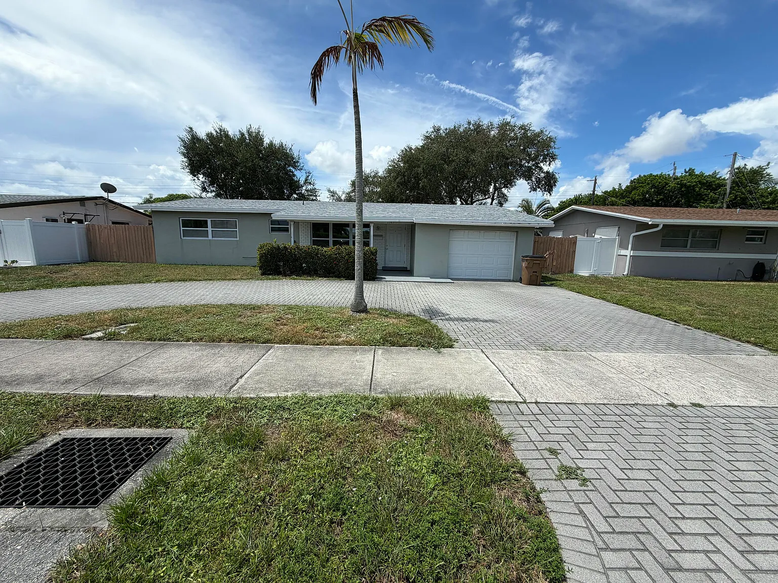 3 bed, 2.0 bath, 1220 sqft, $3,200 — Photo 1