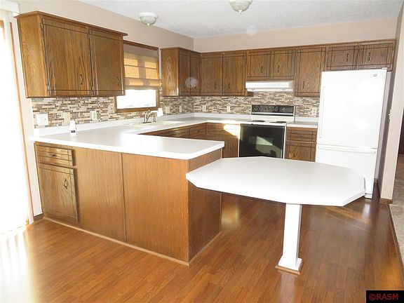 4th image of 108 Chatsworth Dr