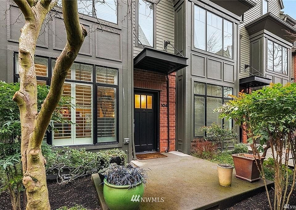 1st image of 10595 NE 12th Pl