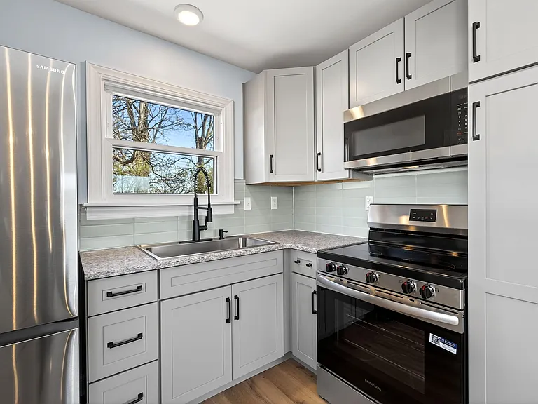 5345 Middlebury Rd — Photo 8