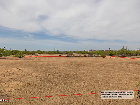 3rd image of 3910 N EMERALD Street #17