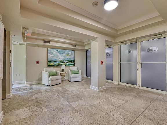 5th image of 5122 Manorwood Dr #4B