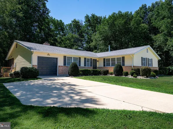 24 Merion Ct, Dover, DE 19904
