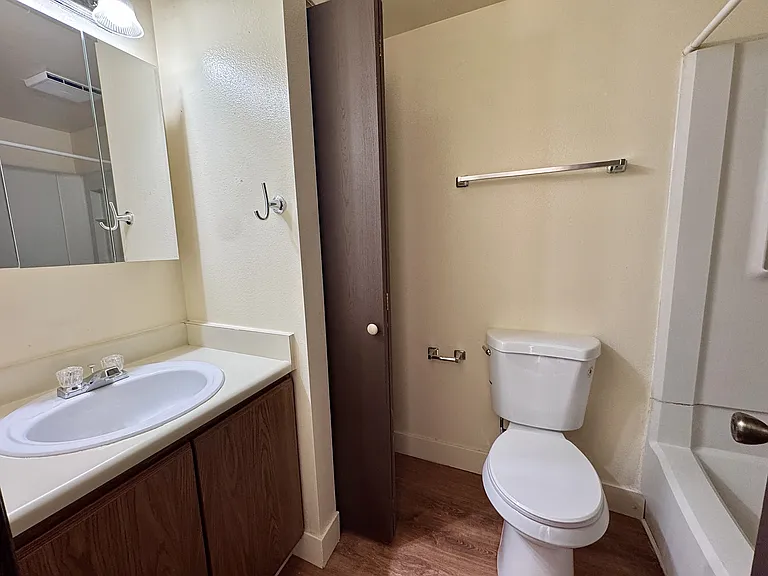 4501 Boardwalk Dr #M-M-130 — Photo 12