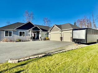 8892 E Wolf Creek Rd, Wasilla, AK 99654