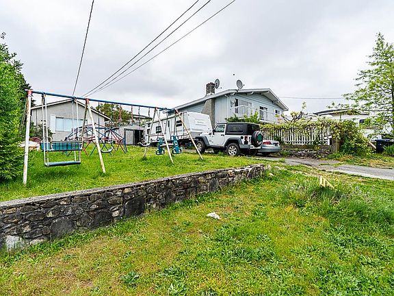 2nd image of 2233 Edinburgh St