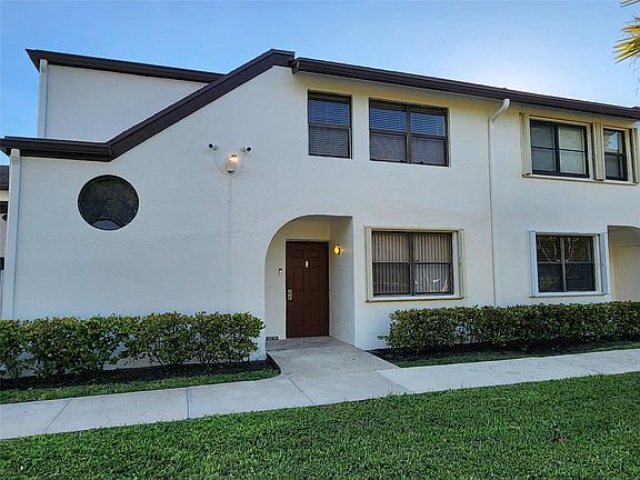 2nd image of 11358 Taft Street #11358