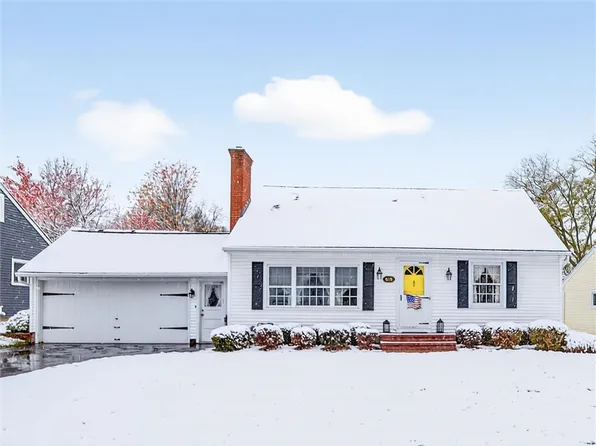 619 Harvest Dr, Rochester, NY 14626