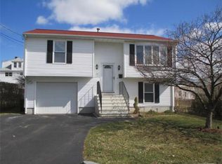 34 Mowry Ave, East Providence, RI 02914