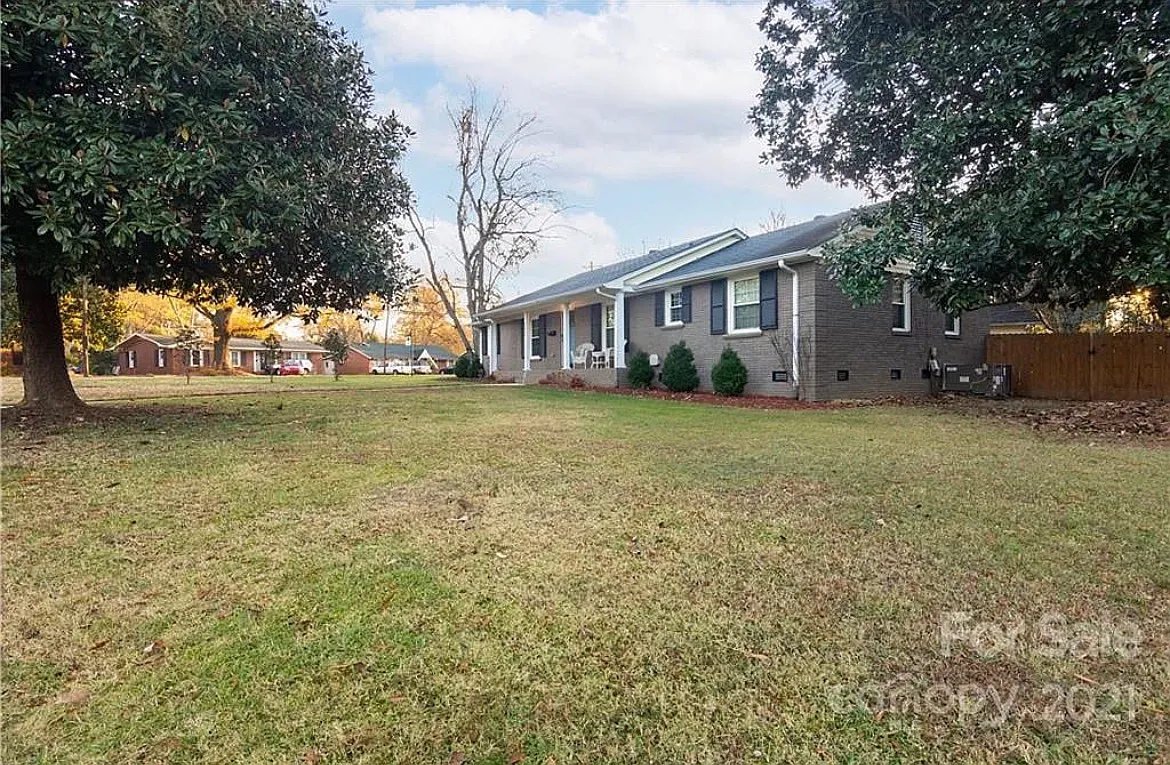 4 bed, 1774 sqft, $3,200 — Photo 3