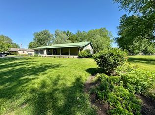 504 E Murray St, Sesser, IL 62884