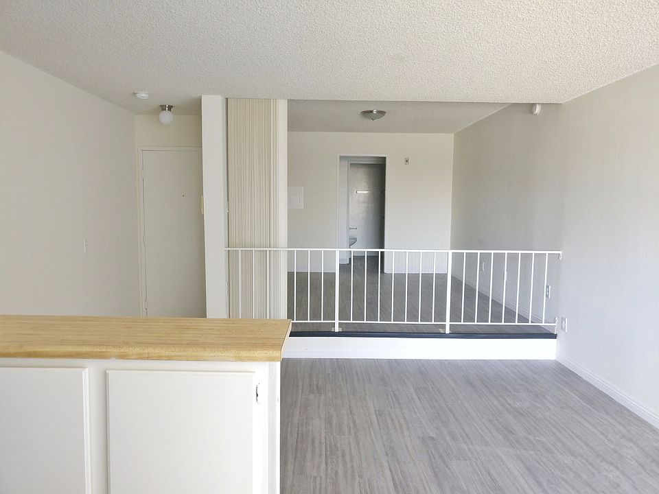 1st image of 8430 Cedros Ave APT 113