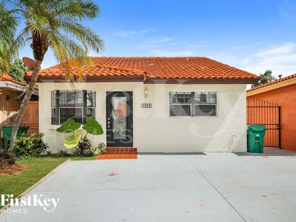 8806 NW 114th Ter