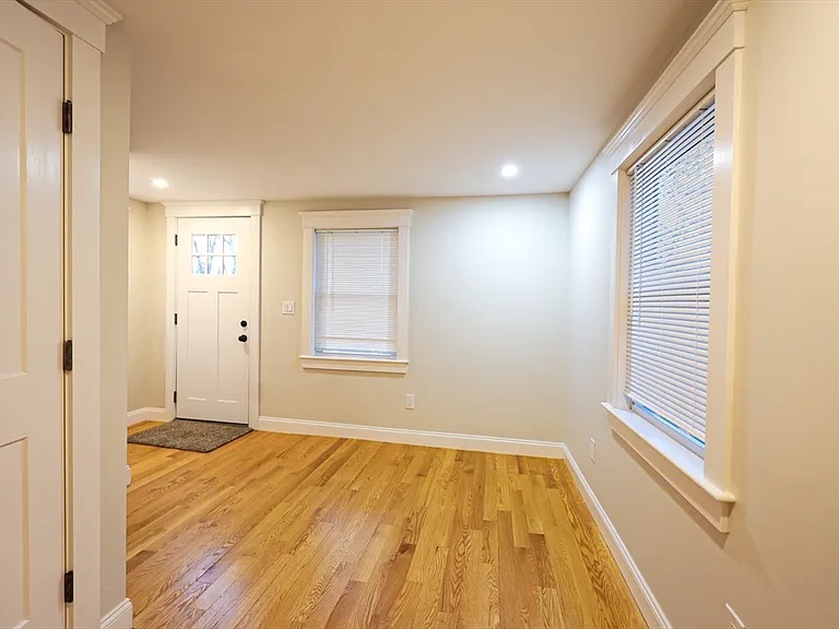 85 Oak St #85 — Photo 12