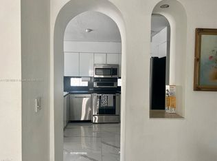 1025 Cedar St #12, Miami, FL 33019