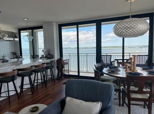 330 Concord St APT 9G, Charleston, SC 29401