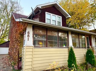 681 S Liberty St, Elgin, IL 60120