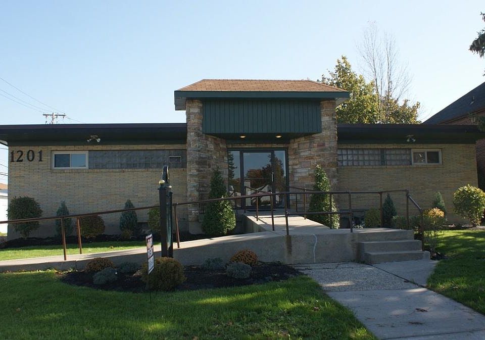 1st image of 1201 Colvin Blvd Ste 2