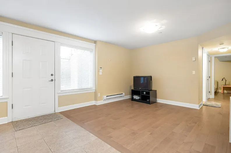 2 bed, 800 sqft, $2,250 — Photo 2