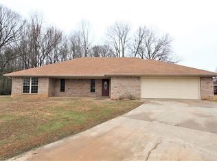 520 Meadors Cir, Alma, AR 72921