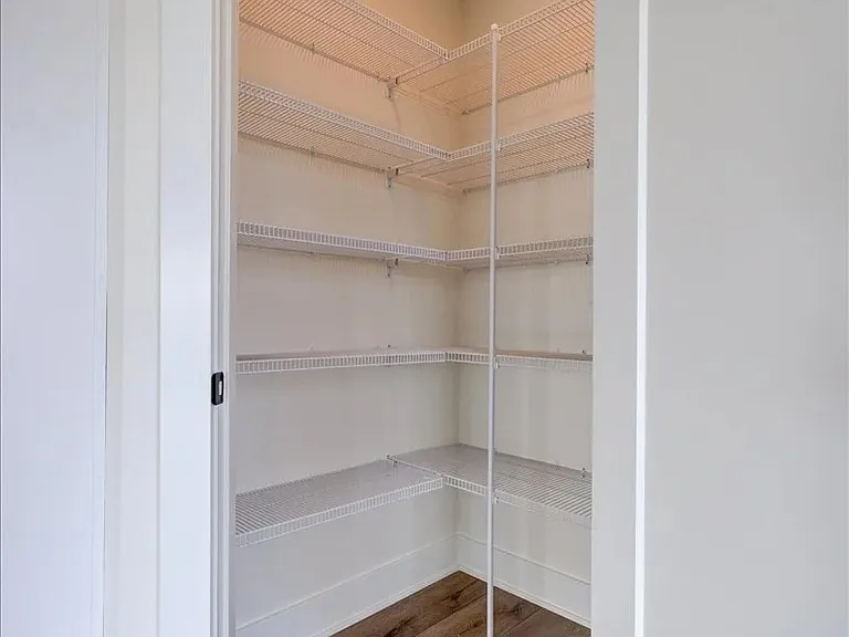 18062 Alpine Dr — Photo 20