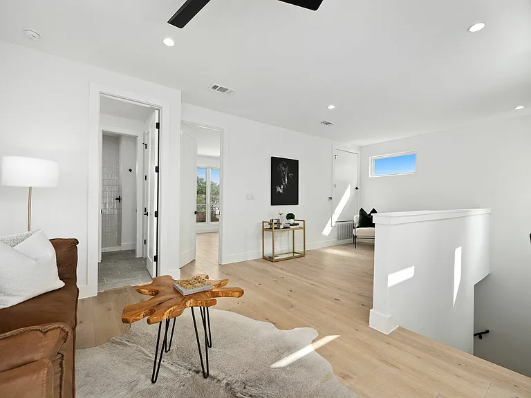 1119 Fairmount Ave — Photo 28