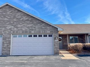 1319 Pond View Cir #59, De Pere, WI 54115