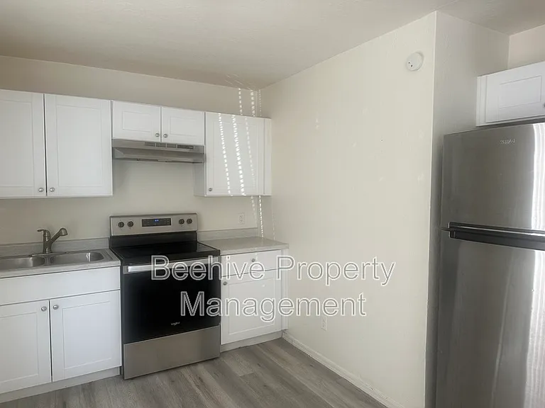 739 E Pierce St #5 — Photo 9