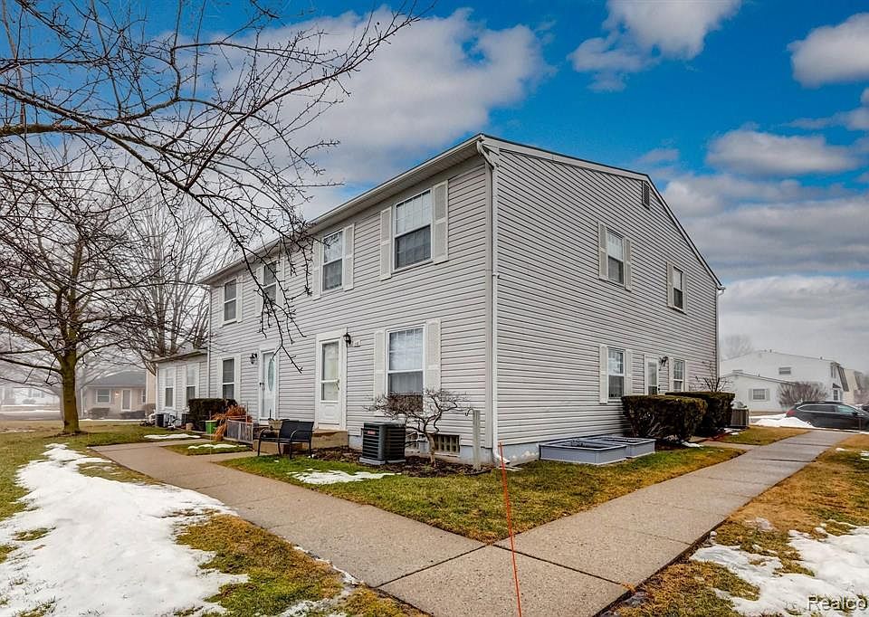 118 Lake Village Dr, Walled Lake, MI 48390 Zillow